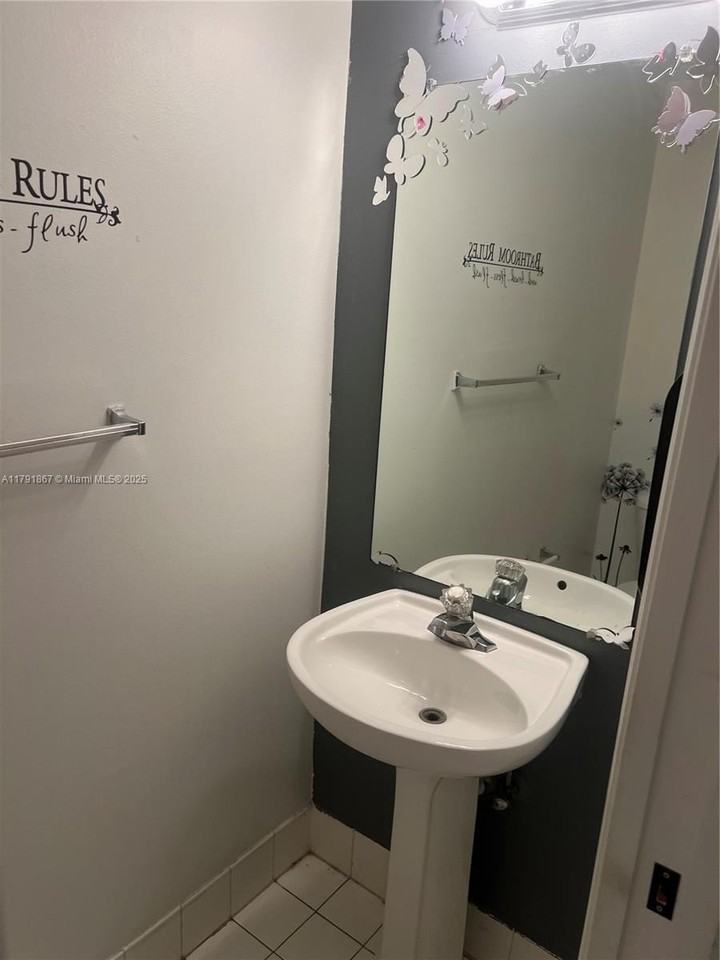 5357 Sw 125th Ave - Photo 7 of 39