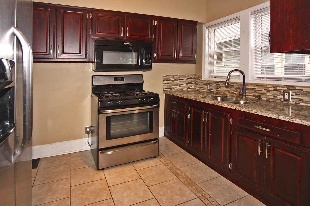 4108 Graceland Ave - Photo 2 of 16