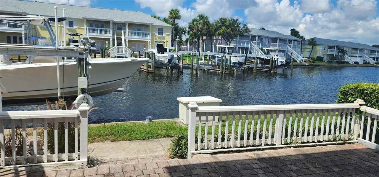 5215 Coquina Key Dr Se #B