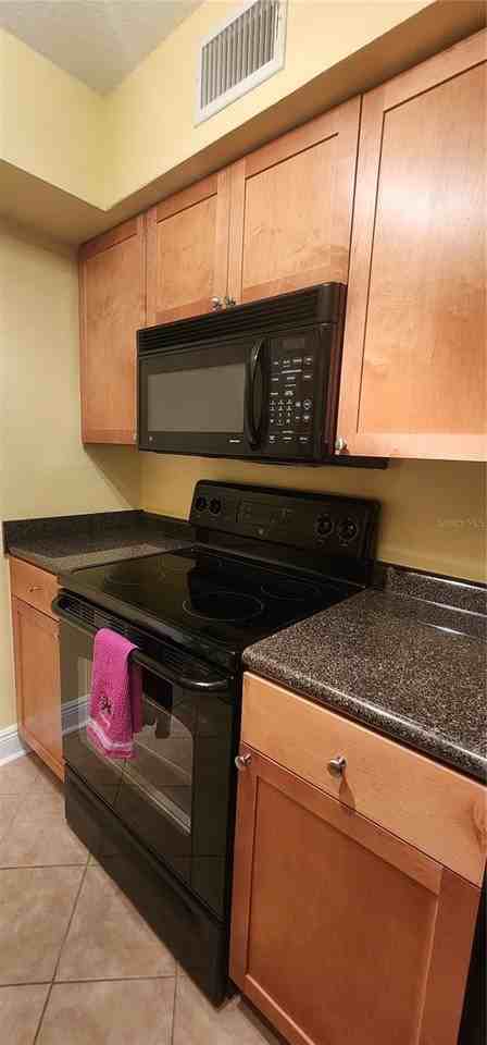 5215 Coquina Key Dr Se #B - Photo 6 of 20