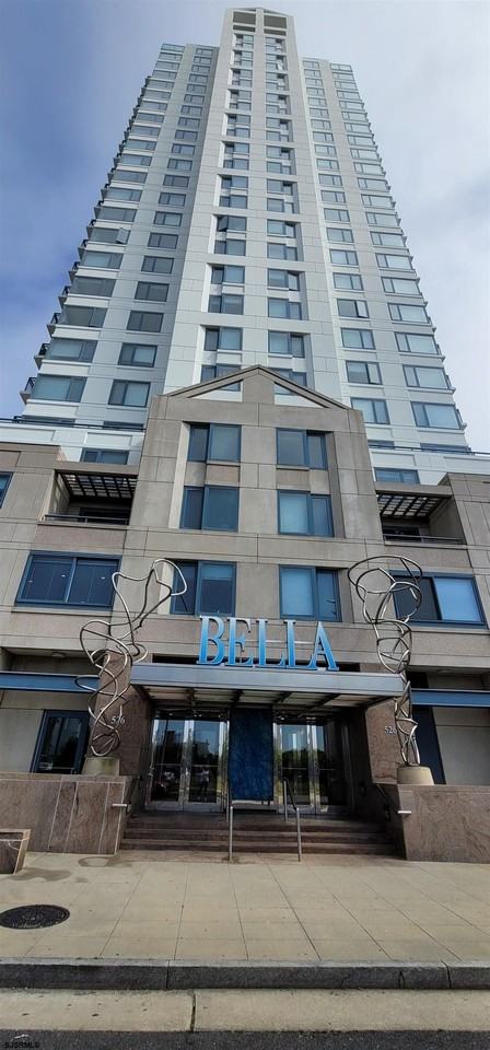 526 Pacific Ave - Photo 2 of 38