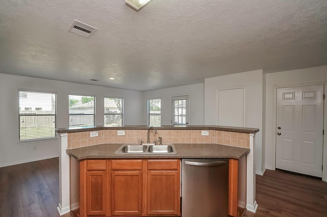 12019 Audubon Hill Court - Photo 7 of 32