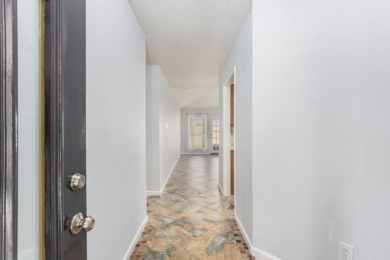 3214 Pebble Lake Dr - Photo 5 of 28