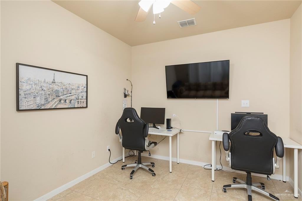 4103 Santa Maria St - Photo 5 of 19