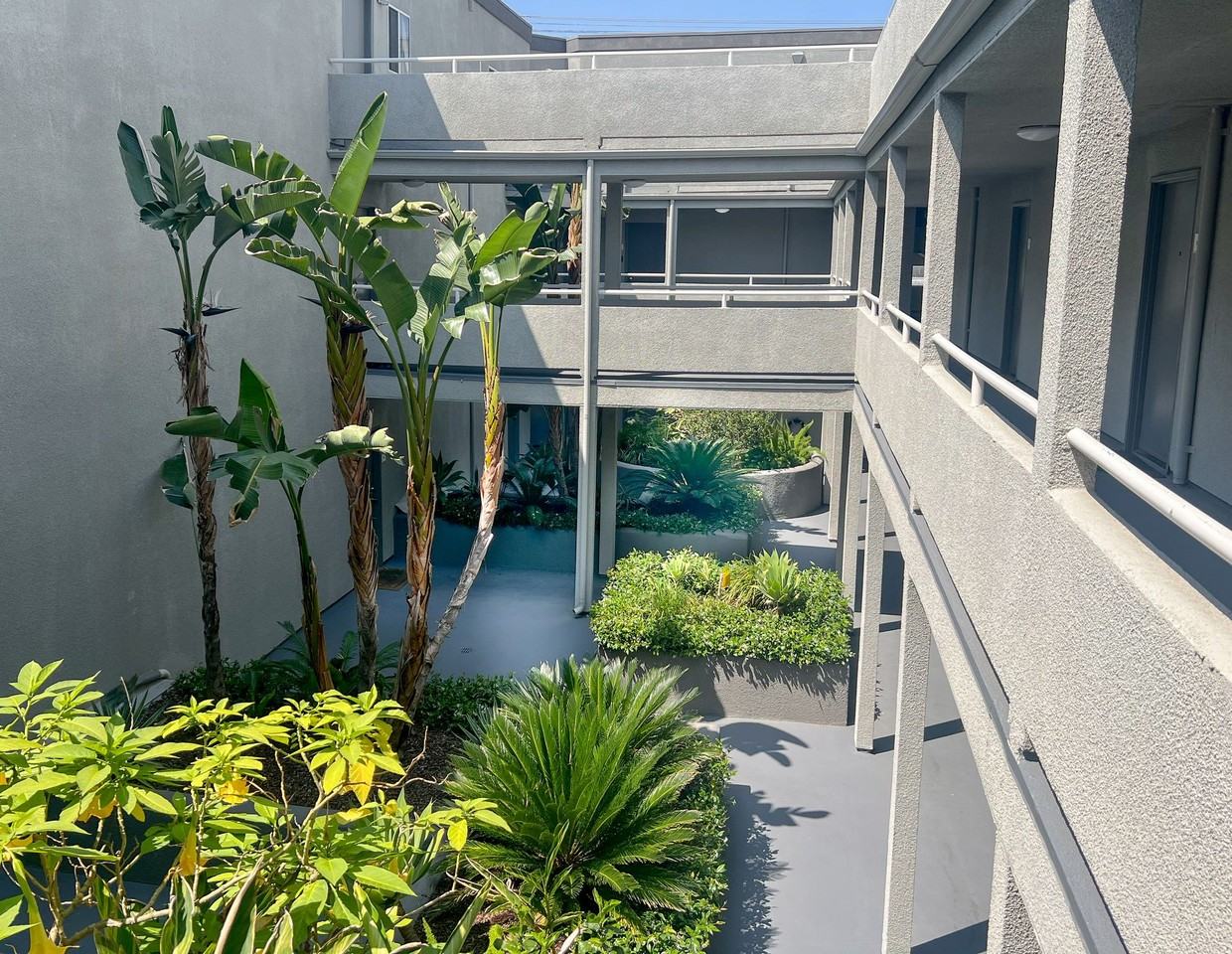 Cambridge Court Apartments - Photo 7 of 11