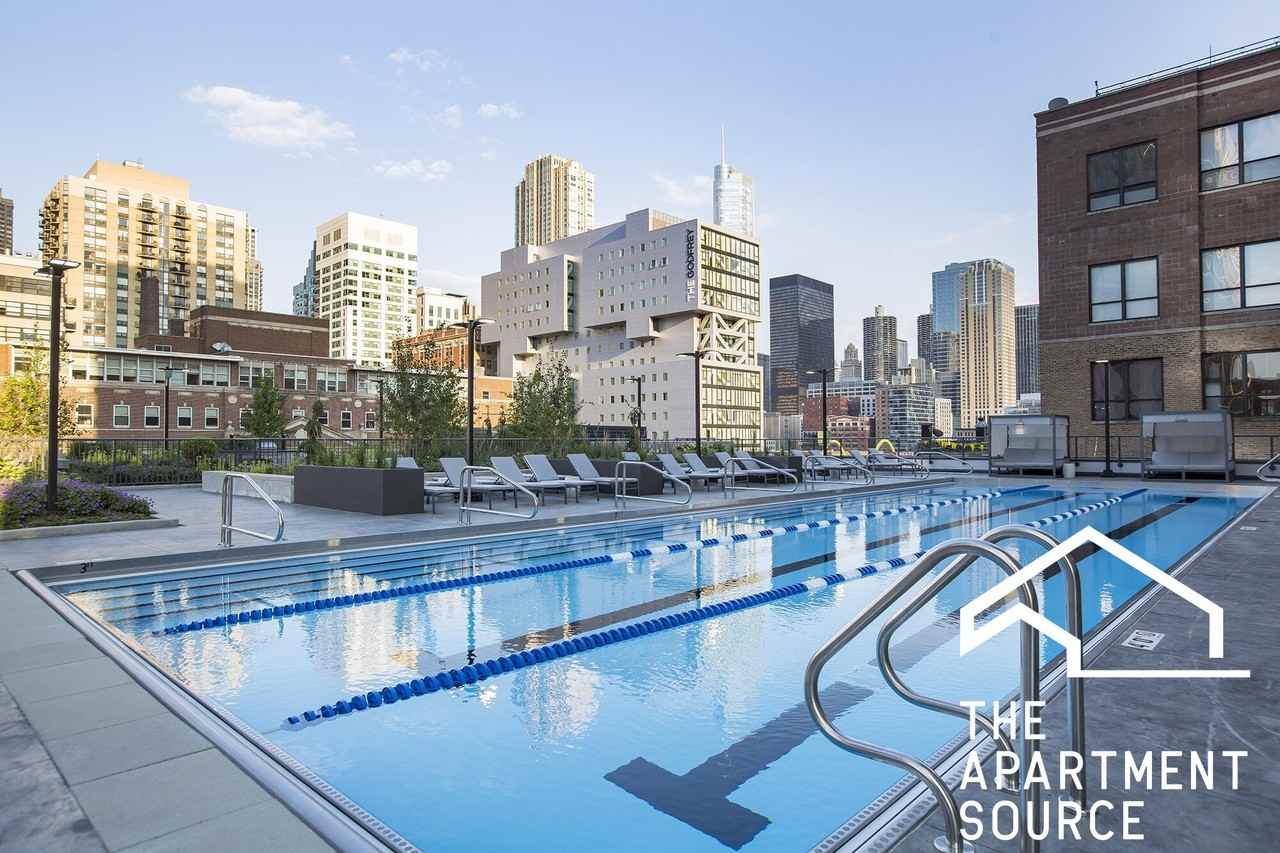 165 W Superior St - Photo 6 of 16