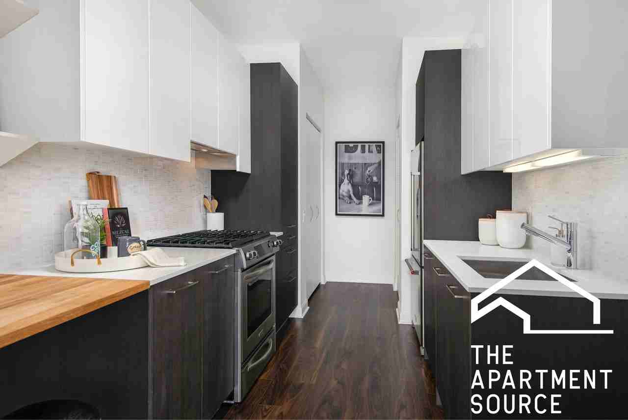 111 W Wacker Dr #2BD2BATH - Photo 2 of 50