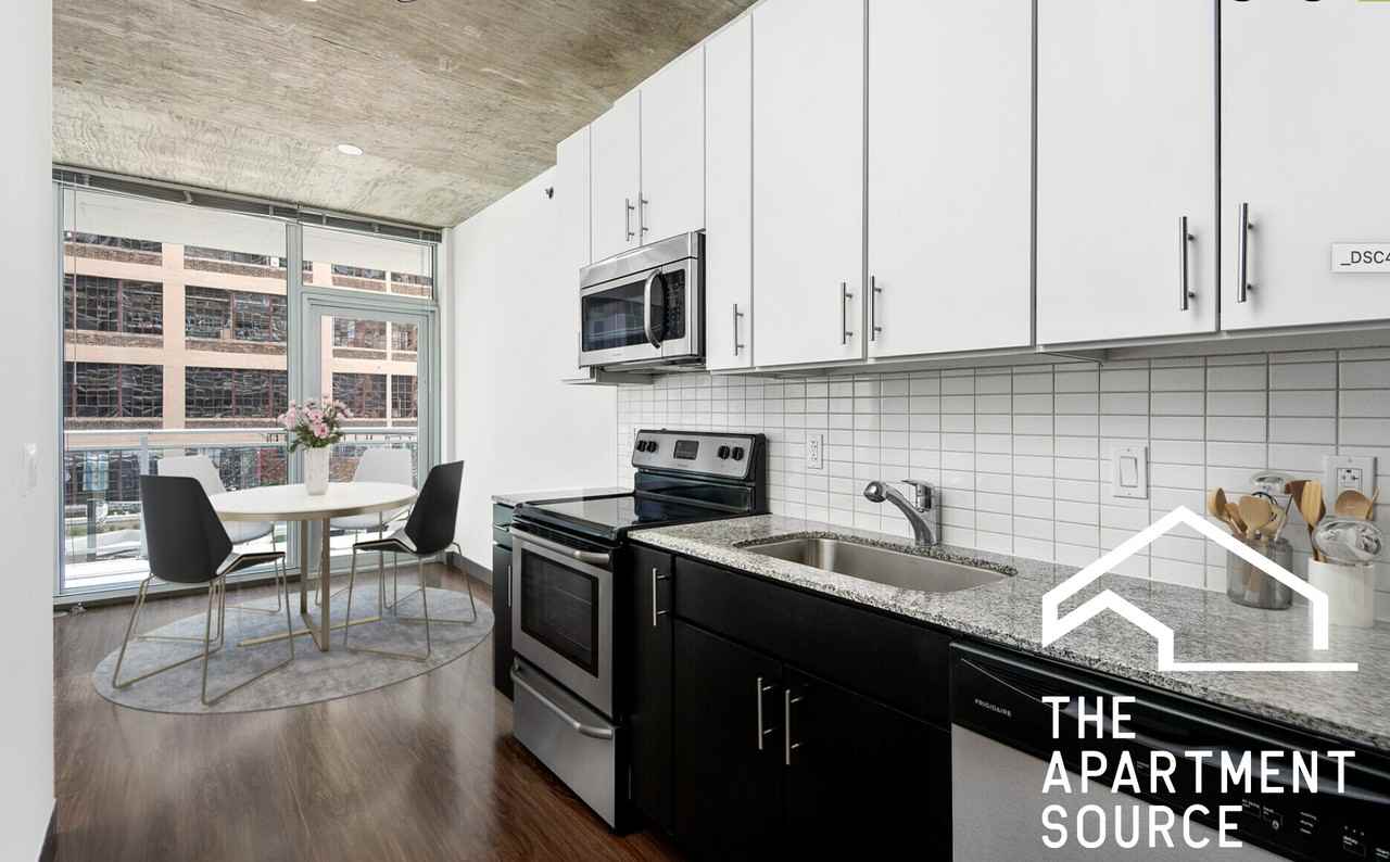 601 W Jackson Blvd - Photo 2 of 12