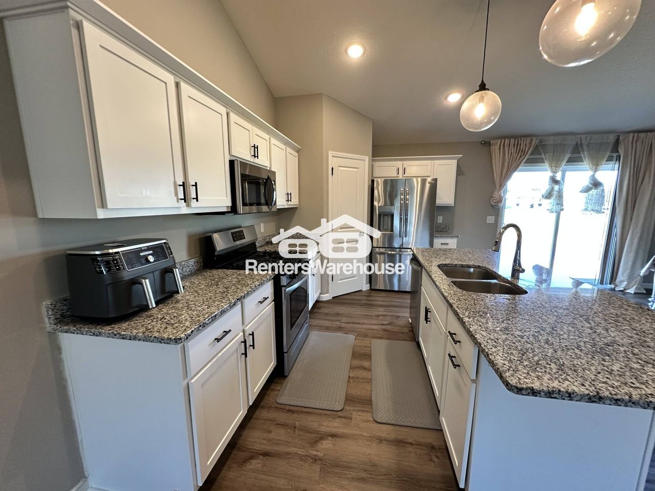 2115 120th Ave Ne - Photo 3 of 43