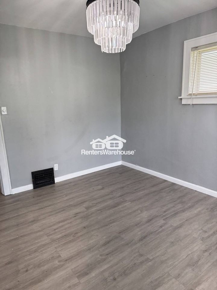 6428 Odell St - Photo 3 of 18