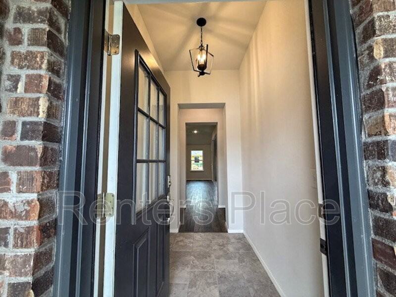 12308 S Maplewood Ave - Photo 2 of 18