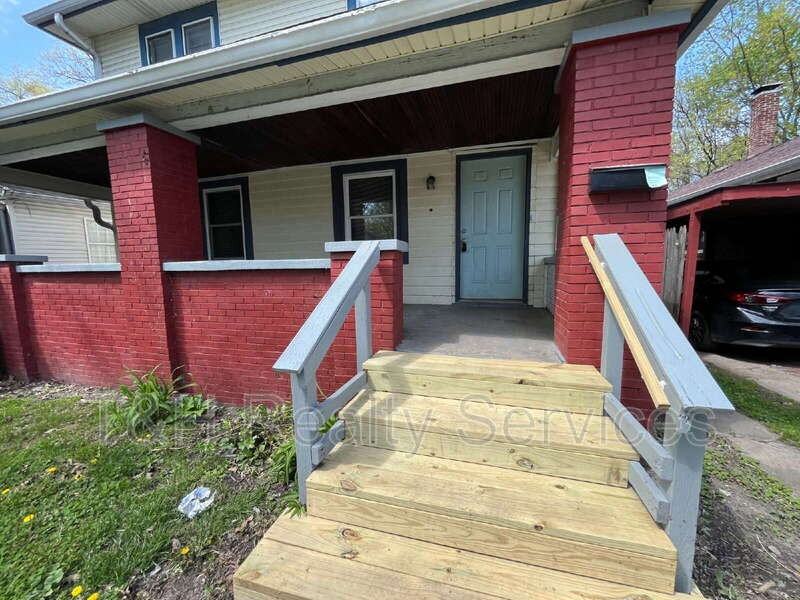 608 N Chester Ave - Photo 3 of 23