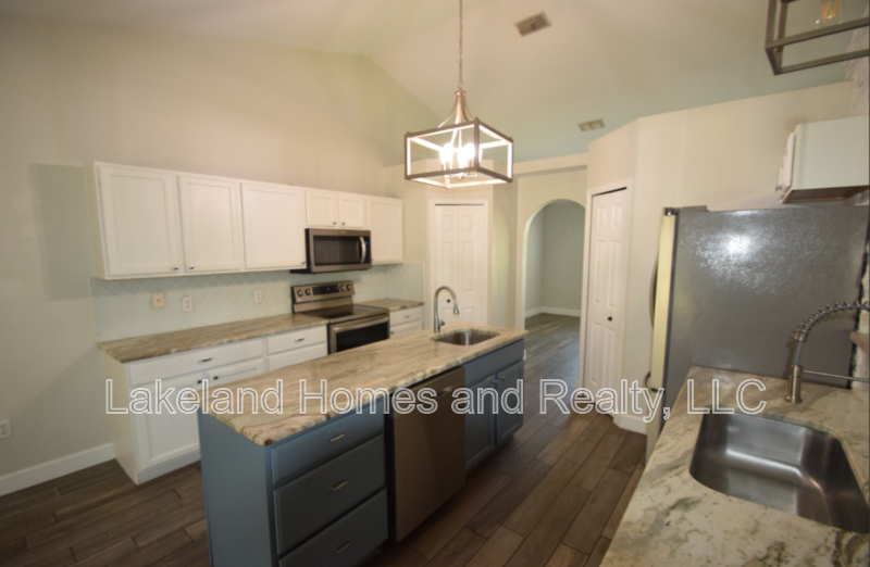 241 Pine Shadow Ln - Photo 7 of 30