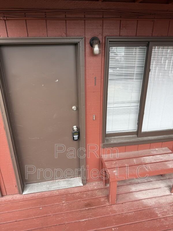 8850 Cordell Cir - Photo 2 of 10