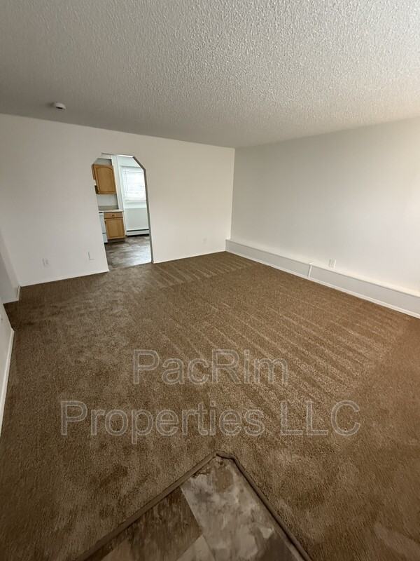 8850 Cordell Cir - Photo 3 of 10