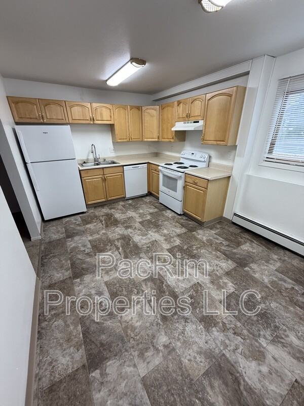 8850 Cordell Cir - Photo 4 of 10