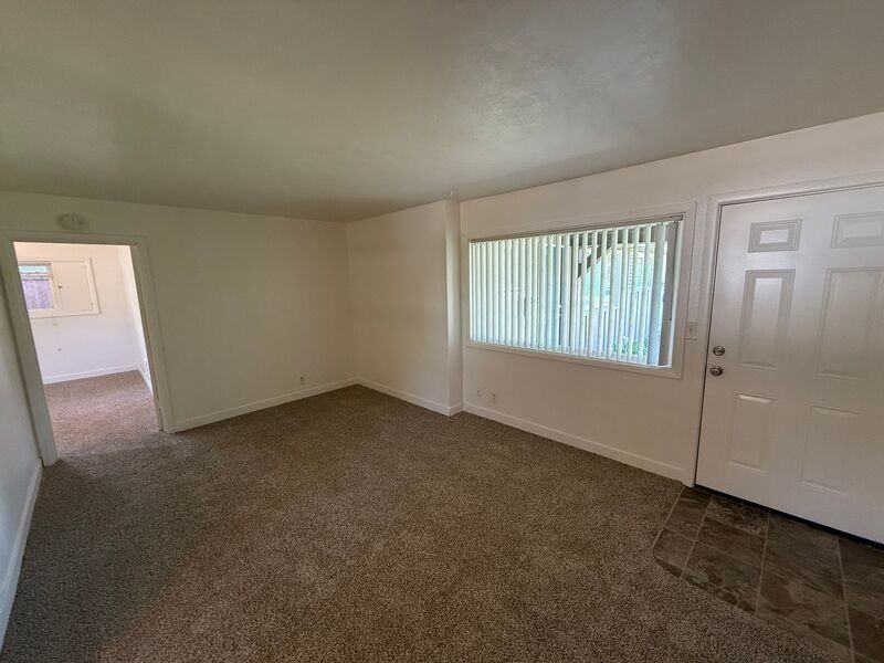 912 Fir St S - Photo 2 of 13