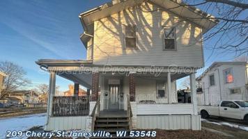 featured image of 209 Cherry St