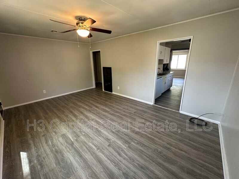 292 S 14th St - Photo 3 of 13