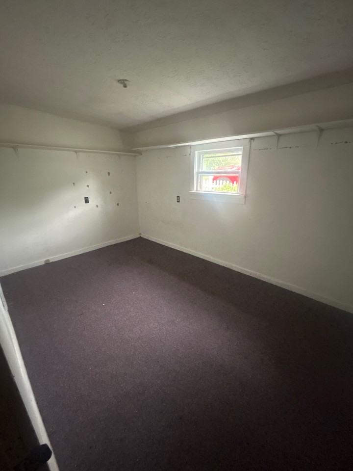 513 West Eblen Street - Photo 3 of 7