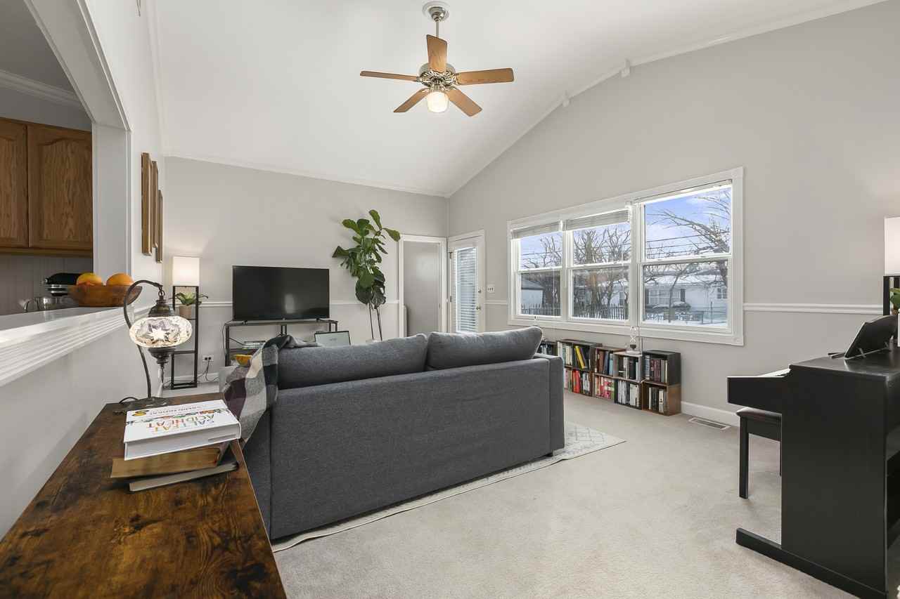 2305 Fulle Street - Photo 3 of 18