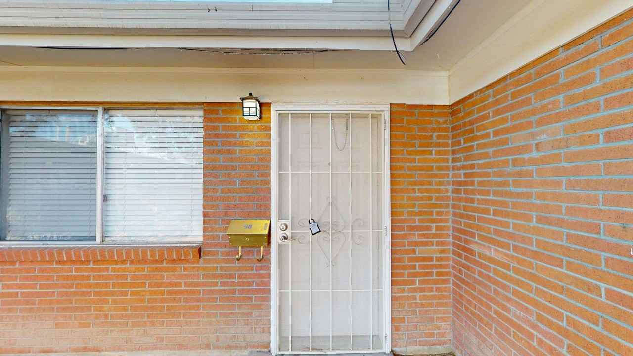 9420 Lexington Ave Ne - Photo 4 of 46