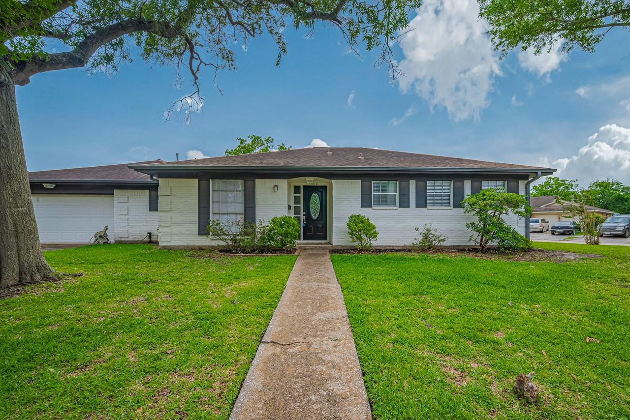 1318 Bellgrove Dr - Photo 2 of 30