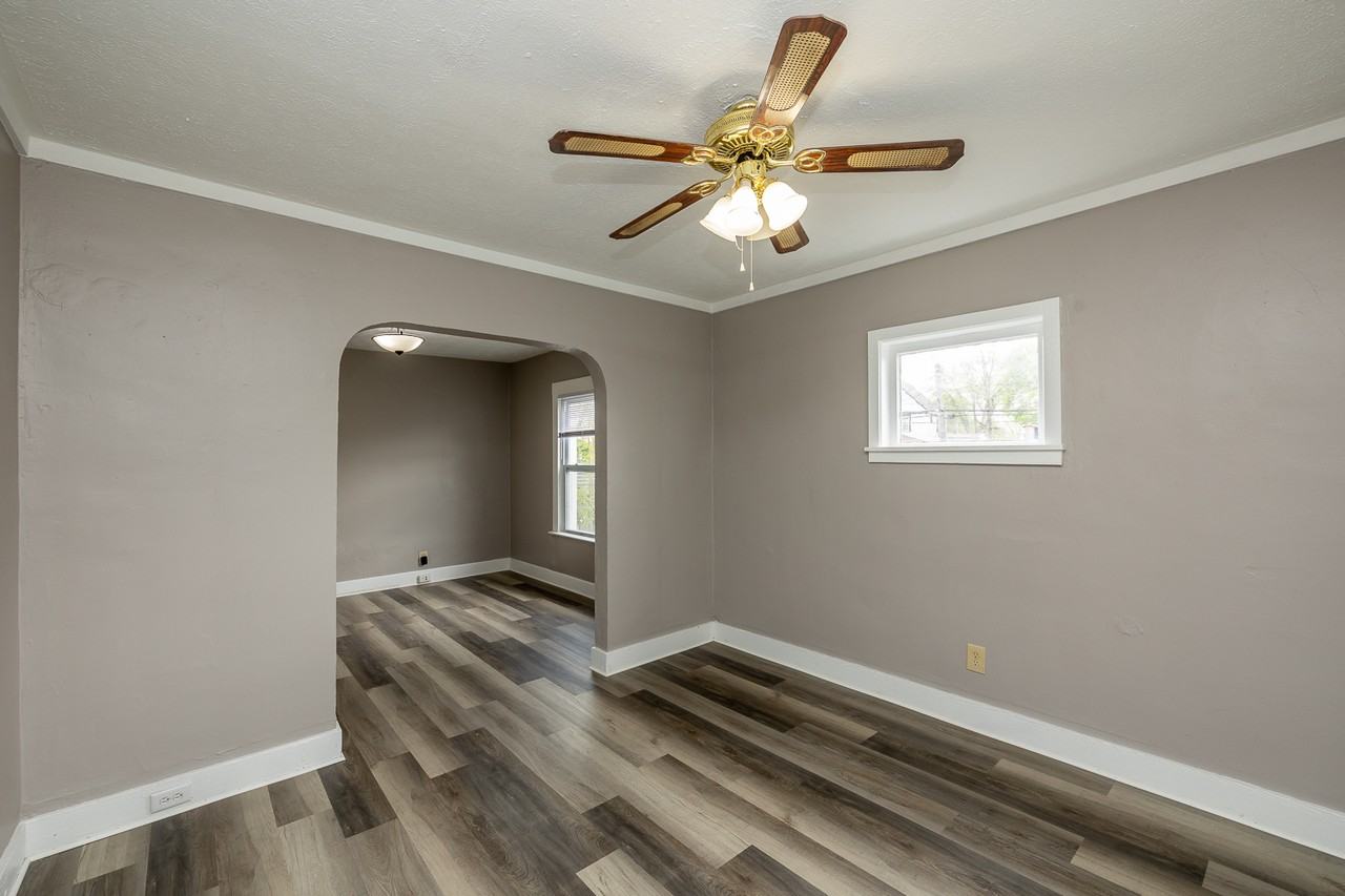 3392 W 52Nd St - Photo 2 of 21