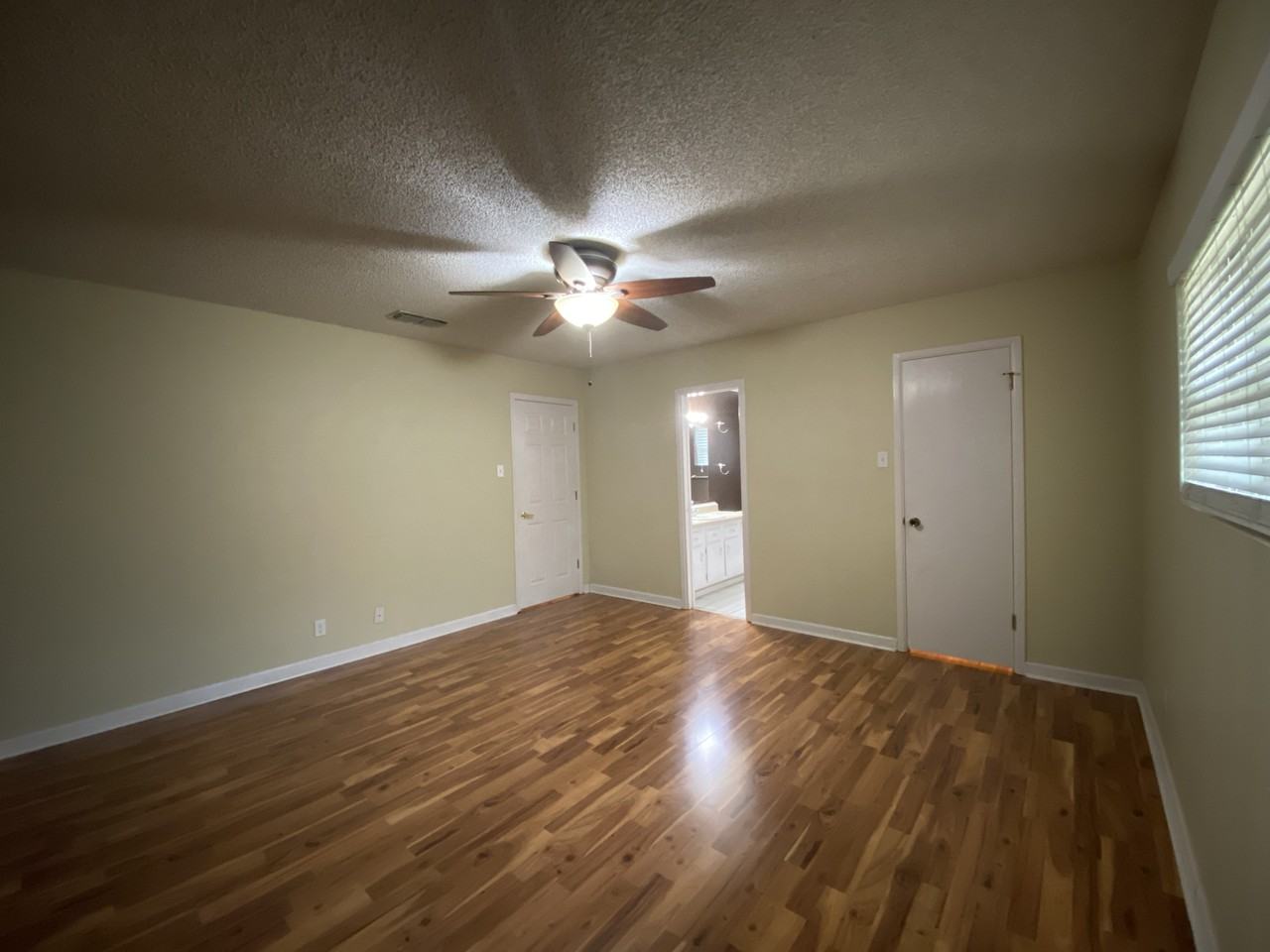 404 High Meadow Dr - Photo 6 of 11