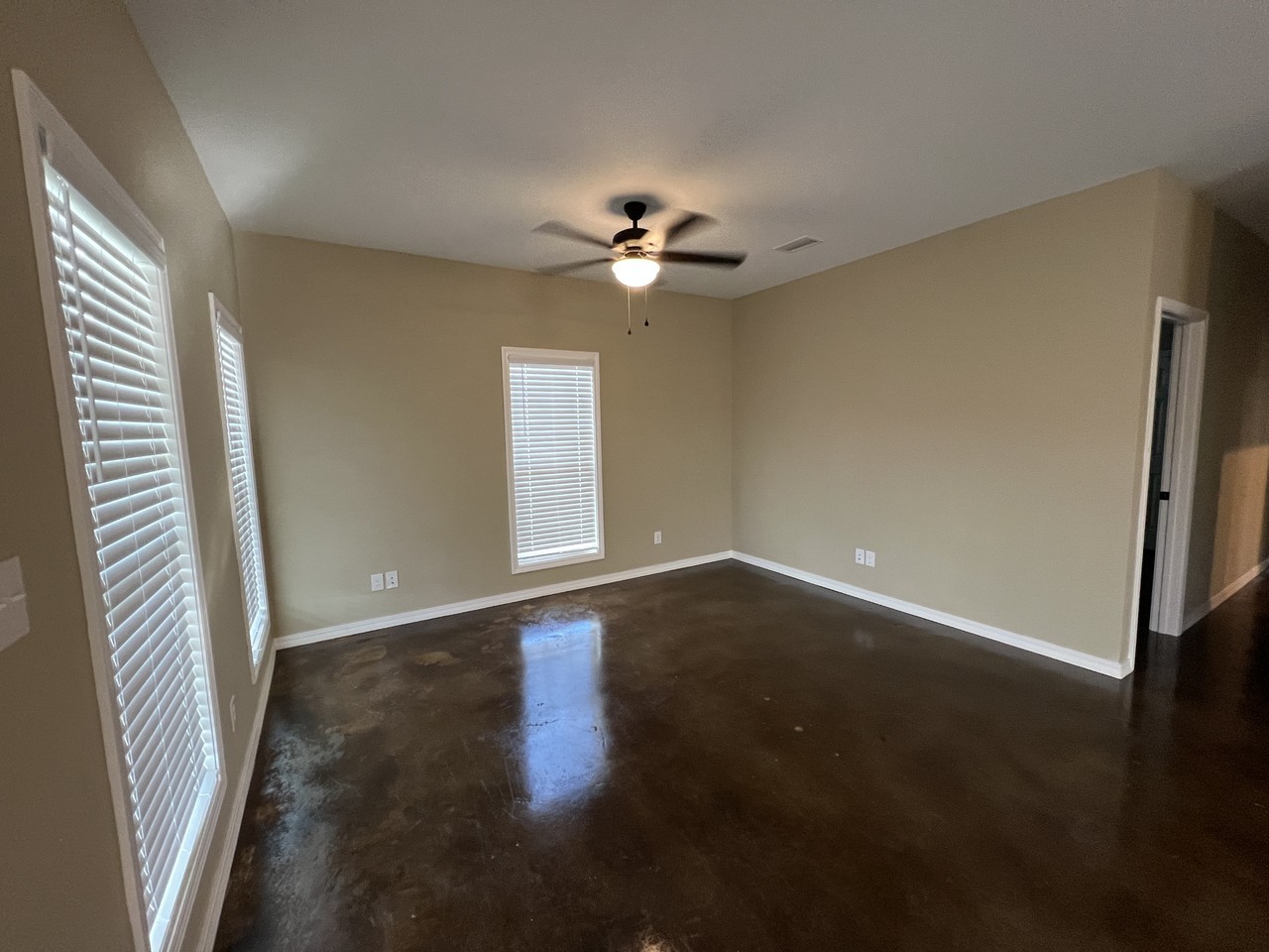 12935A Churchill Dr - Photo 3 of 17