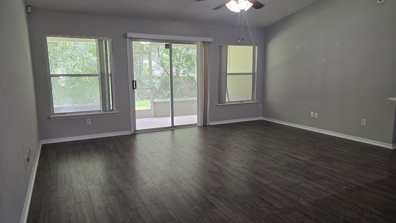 1648 Glen Laurel Dr - Photo 6 of 9