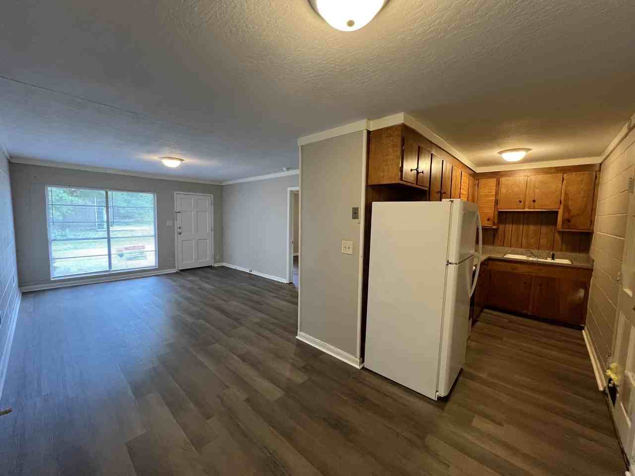 24 Ashmont Cv - Photo 2 of 7