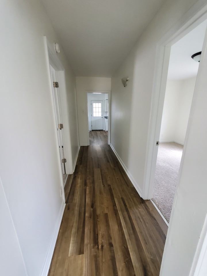 812 S West St - Photo 4 of 10