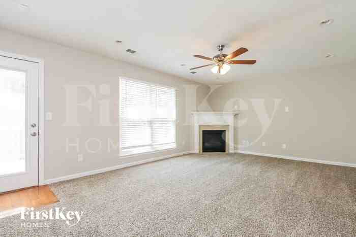 1705 Bennett Dr - Photo 2 of 15