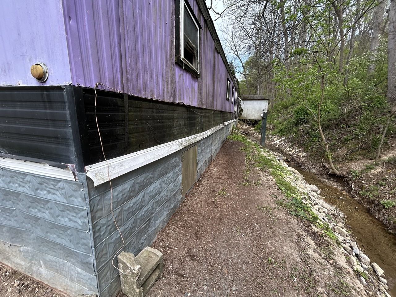 Chilhowie: 200 Shuler Hollow Road - Photo 3 of 19