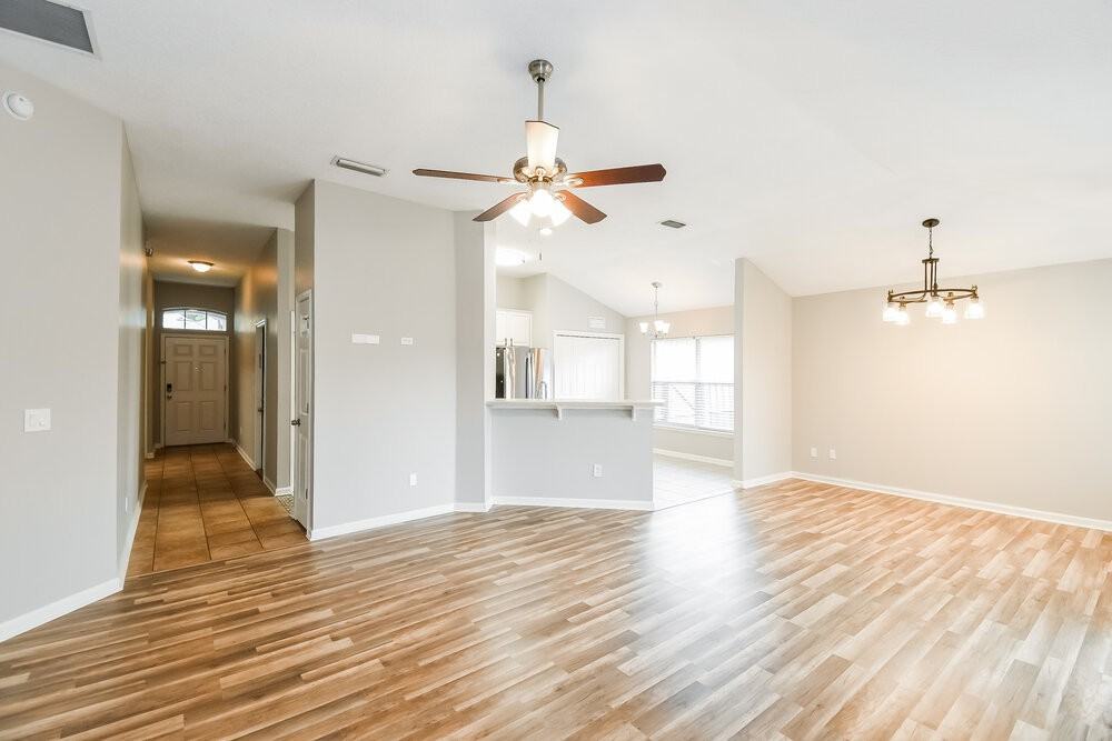 45098 Amhurst Oaks Dr - Photo 3 of 16