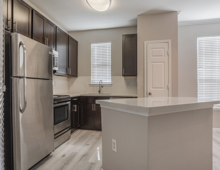 10498 Fountain Lake Circle #212.25 - Photo 3 of 10