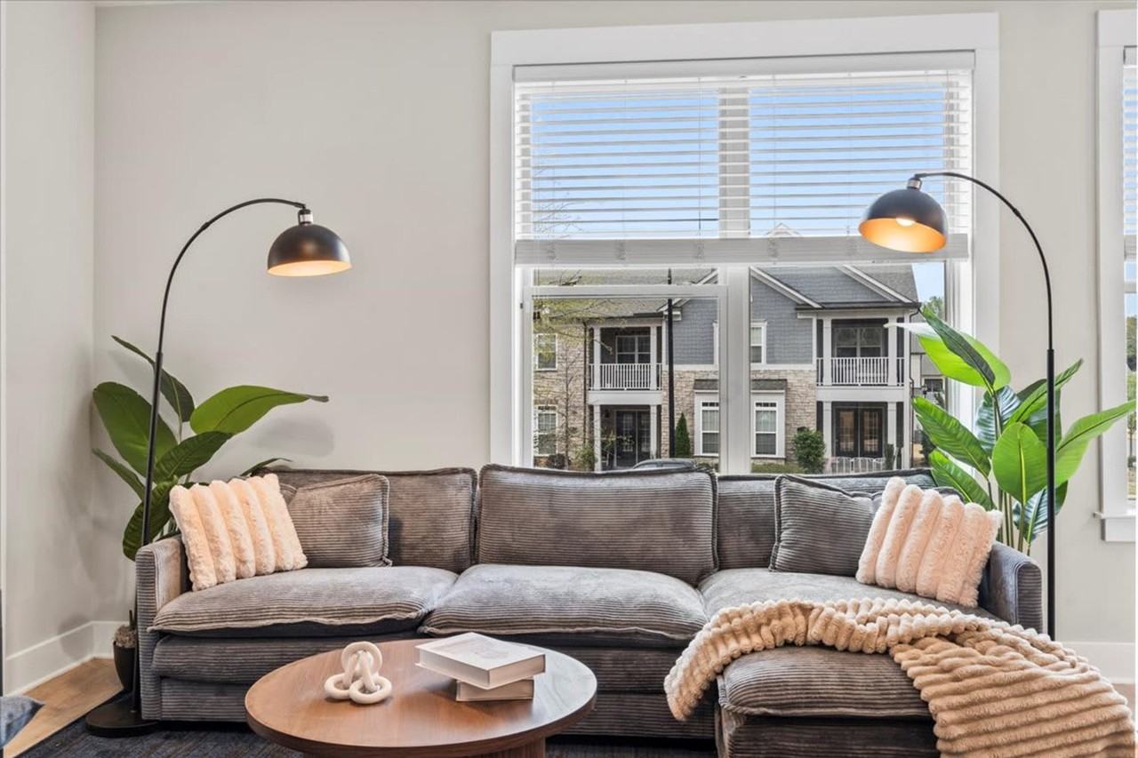 7417 Waverly Walk Avenue - Photo 2 of 50