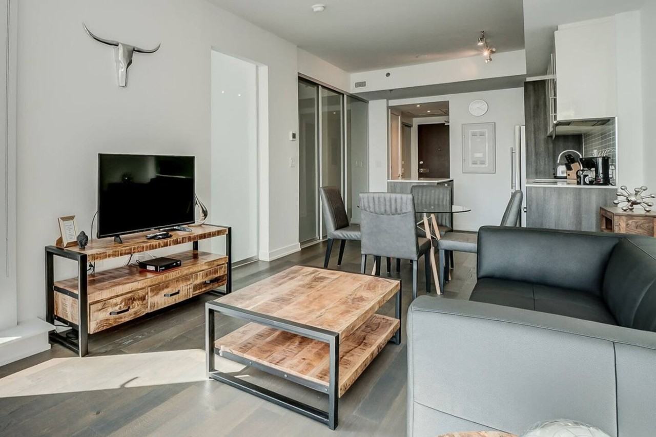 199 Slater Street - Photo 2 of 12