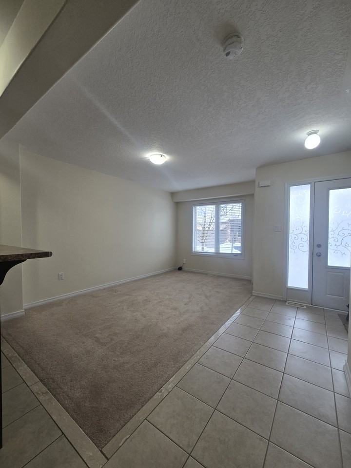 90 Sovereigns Gate #29 - Photo 2 of 20