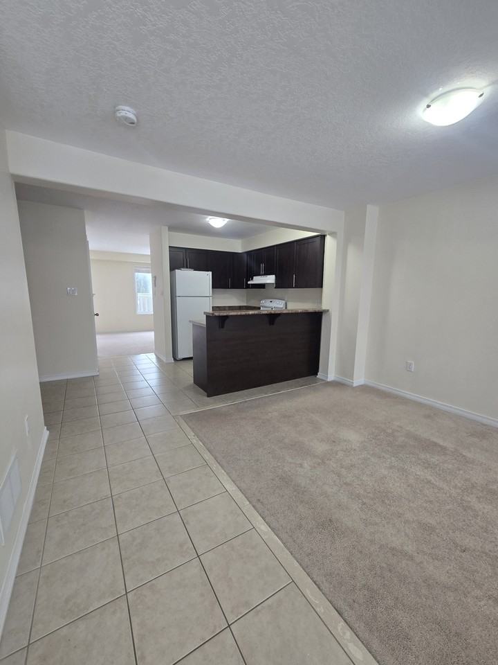 90 Sovereigns Gate #29 - Photo 3 of 20