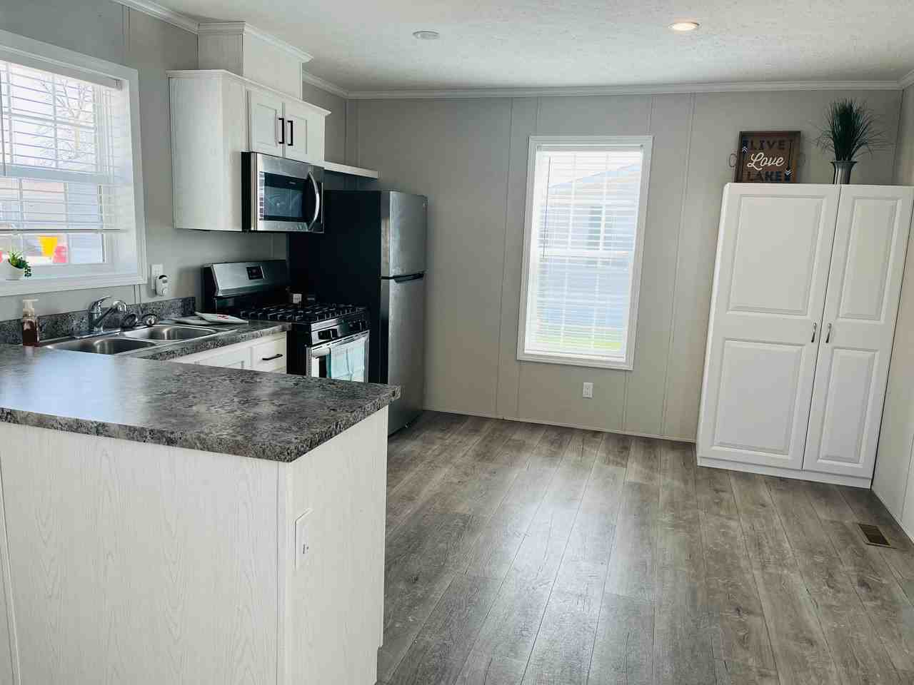 11444 Oakgrove Dr #82 - Photo 3 of 23