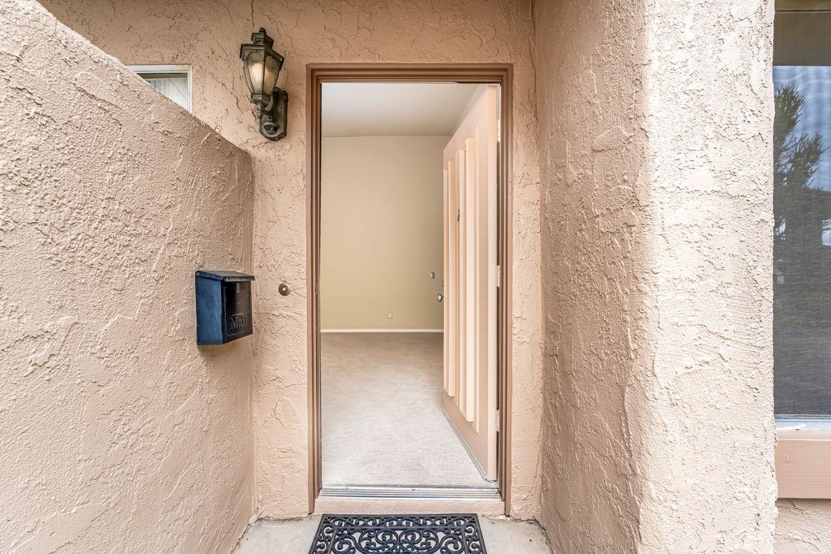 2162 Sweetbriar Rd - Photo 3 of 33