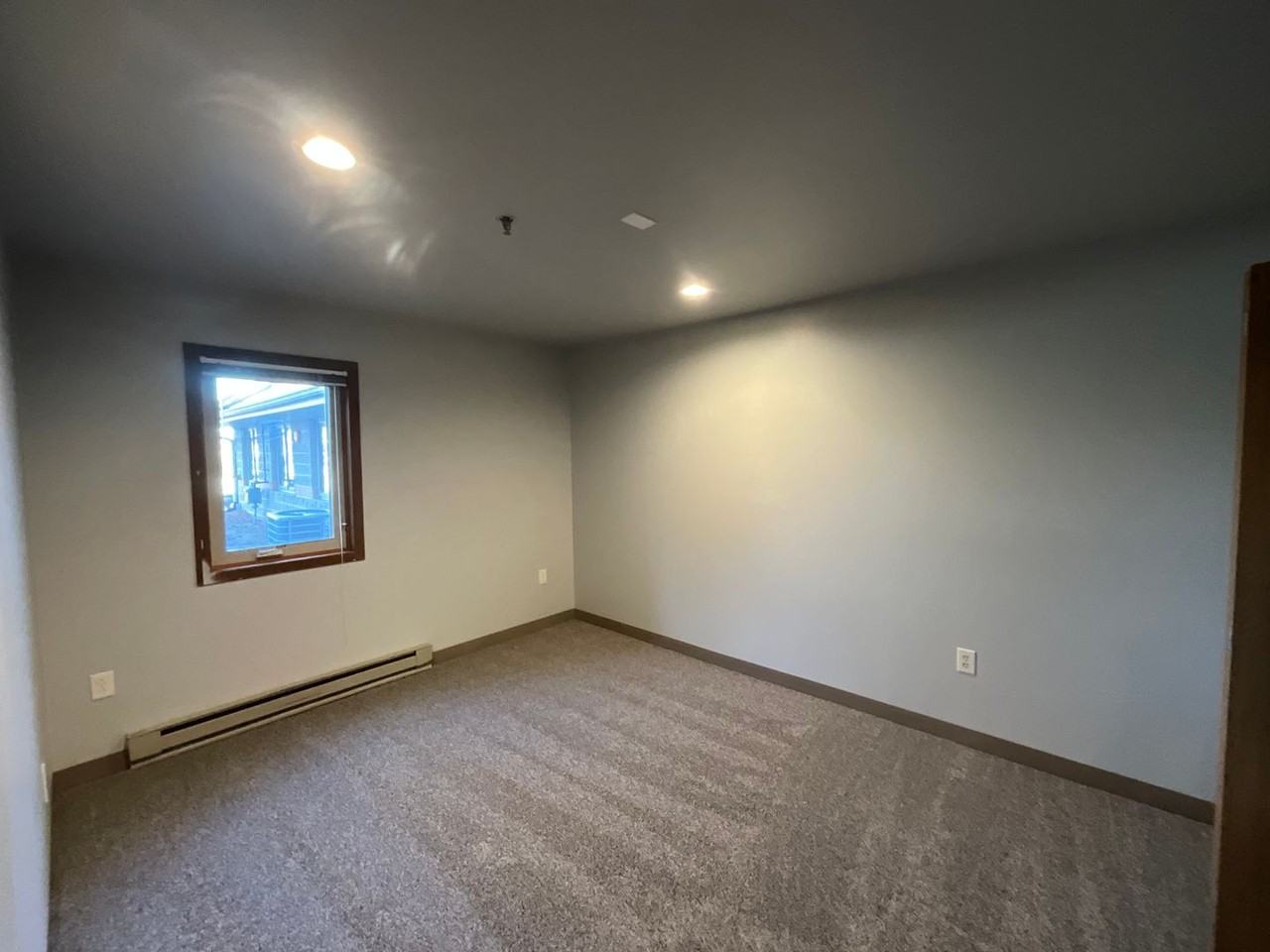 1038 Fond du Lac Ave - Photo 5 of 16