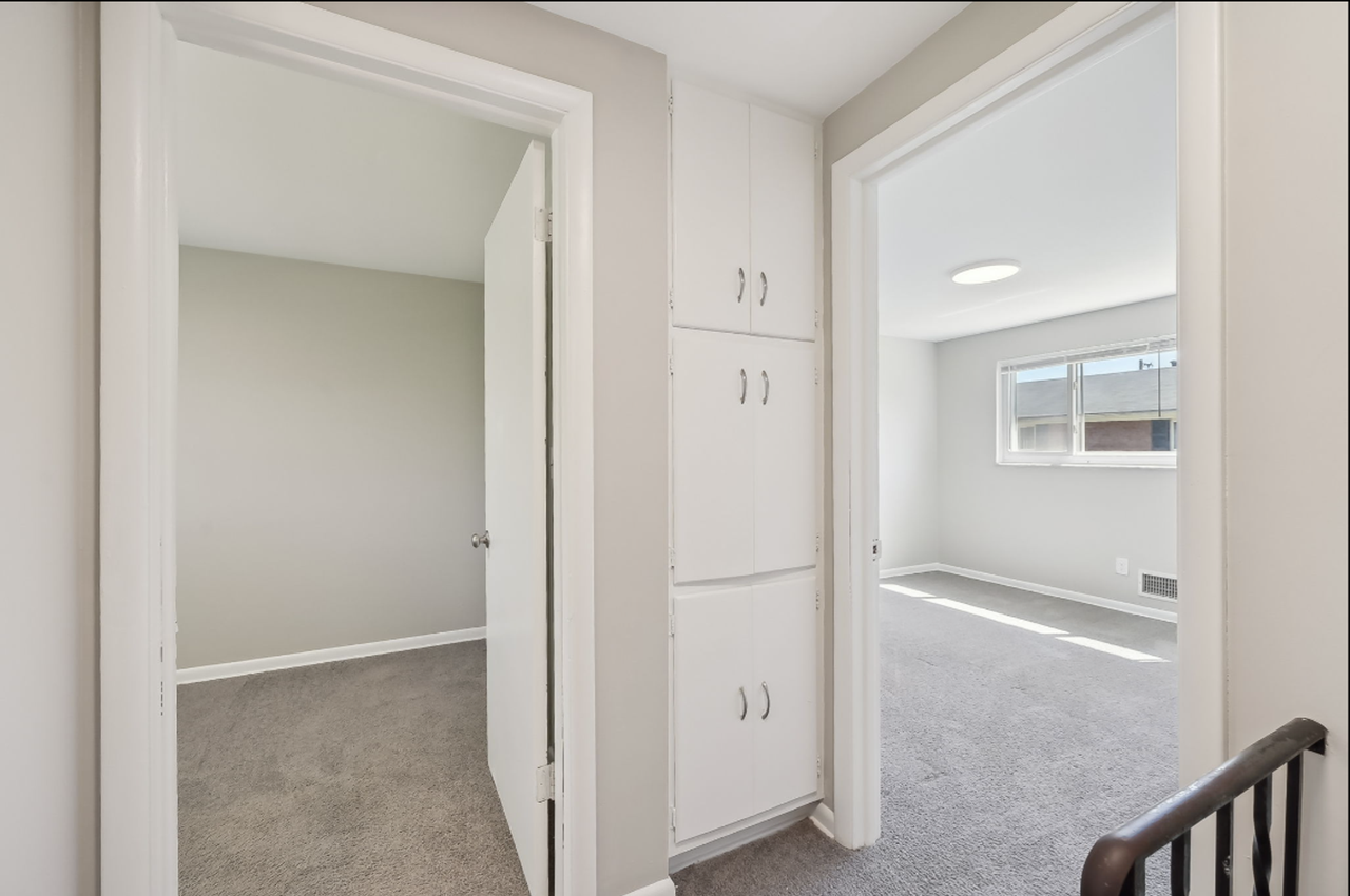 Worthington Court Townhomes - Photo 6 of 16