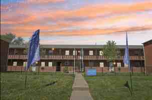 featured image of 879 N Meadows Ct