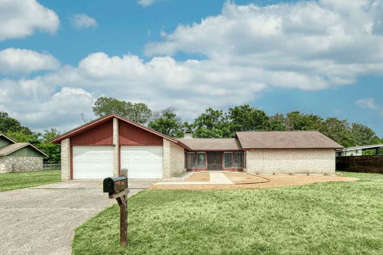 7006 Greenock St - Photo 2 of 18