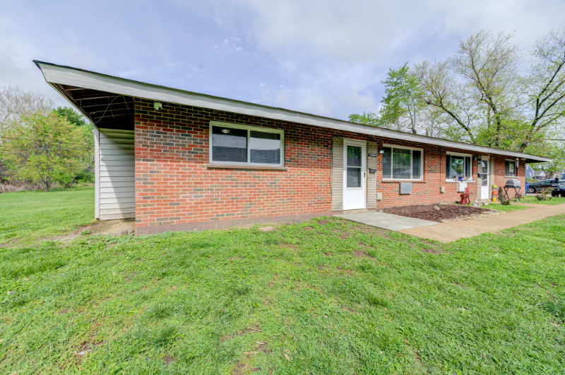 11224 Liana Ln - Photo 2 of 15