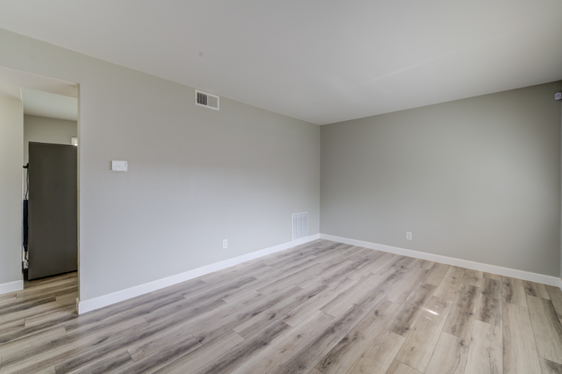 11224 Liana Ln - Photo 3 of 15
