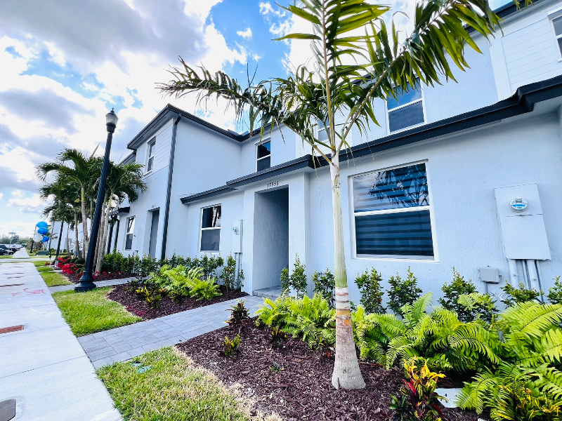 17956 Swst - Photo 2 of 50